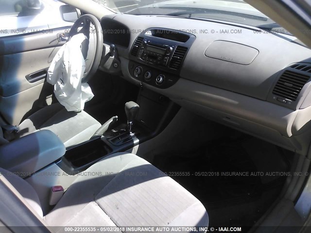 4T1BF30K86U632445 - 2006 TOYOTA CAMRY LE/XLE/SE GOLD photo 5