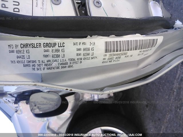 1B3CB4HA0AD562603 - 2010 DODGE CALIBER SXT SILVER photo 9