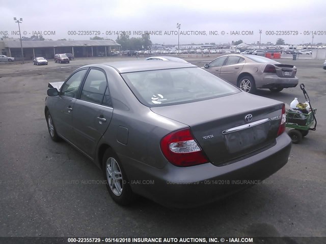 4T1BE30K72U624513 - 2002 TOYOTA CAMRY LE/XLE/SE Boz foto 3