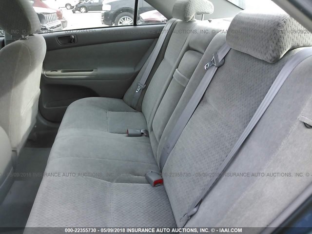 4T1BE32K42U582489 - 2002 TOYOTA CAMRY LE/XLE/SE ლურჯი ფოტო 8