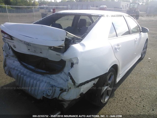 4T1BF1FK2EU727450 - 2014 TOYOTA CAMRY L/SE/LE/XLE WHITE photo 4