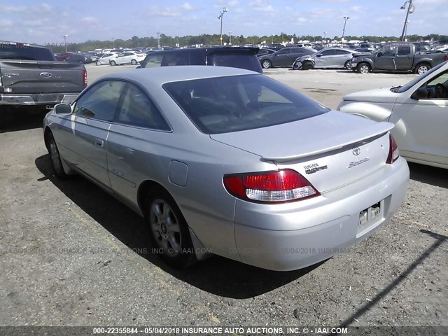 2T1CF22P71C428043 - 2001 TOYOTA CAMRY SOLARA SE/SLE SILVER photo 3