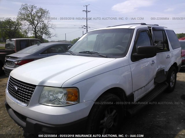 1FMPU16L54LB65391 - 2004 FORD EXPEDITION XLT WHITE photo 2