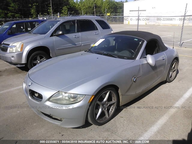 4USBU53596LX00764 - 2006 BMW Z4 3.0SI SILVER photo 2