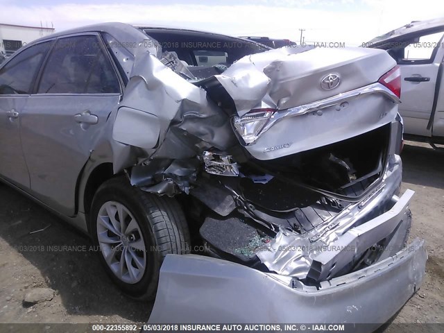 4T4BF1FK4GR530787 - 2016 TOYOTA CAMRY LE/XLE/SE/XSE 灰色 照片 6