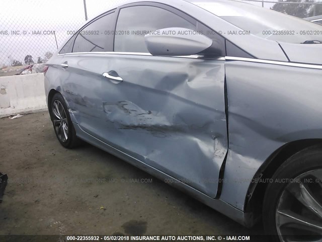 5NPEC4AC3BH139557 - 2011 HYUNDAI SONATA SE/LIMITED SILVER photo 6