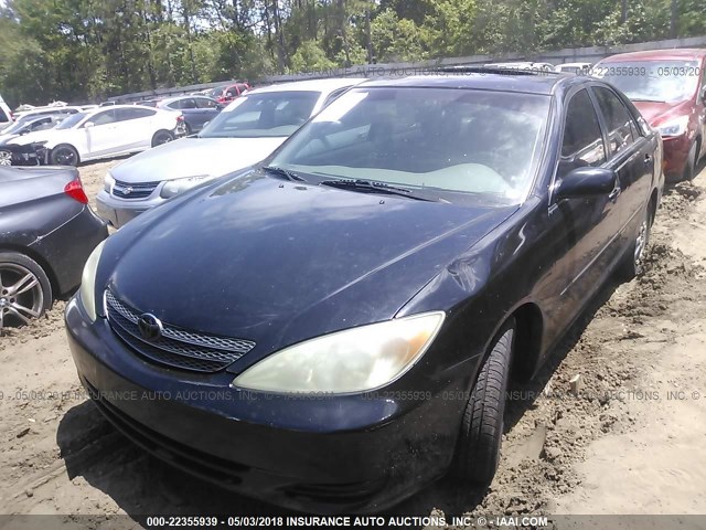 JTDBF30K920040347 - 2002 TOYOTA CAMRY LE/XLE/SE BLACK photo 2