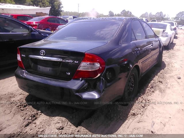 JTDBF30K920040347 - 2002 TOYOTA CAMRY LE/XLE/SE BLACK photo 4