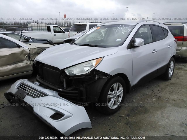 KM8JU3ACXCU337674 - 2012 HYUNDAI TUCSON GLS/LIMITED SILVER photo 2