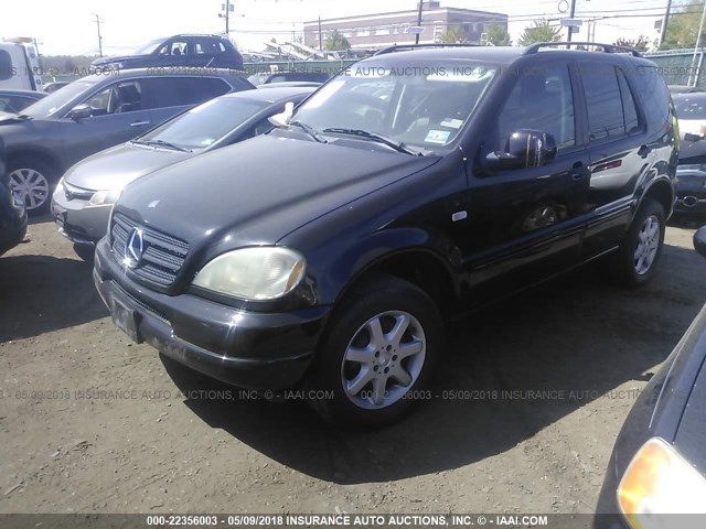 4JGAB72E81A276272 - 2001 MERCEDES-BENZ ML 430 BLACK photo 2