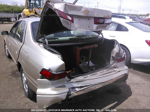 4T1BG22K5VU032551 - 1997 TOYOTA CAMRY CE/LE/XLE GOLD photo 6