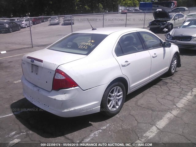 3FAHP0GA2AR233608 - 2010 FORD FUSION S WHITE photo 4