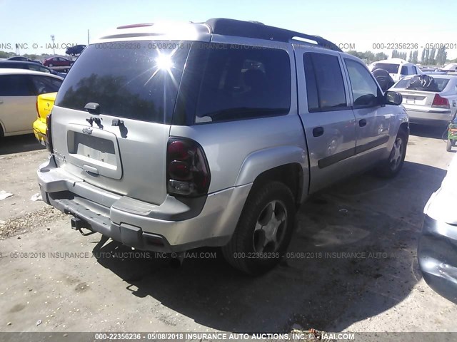 1GNET16S156131039 - 2005 CHEVROLET TRAILBLAZER EXT LS/EXT LT SILVER photo 4