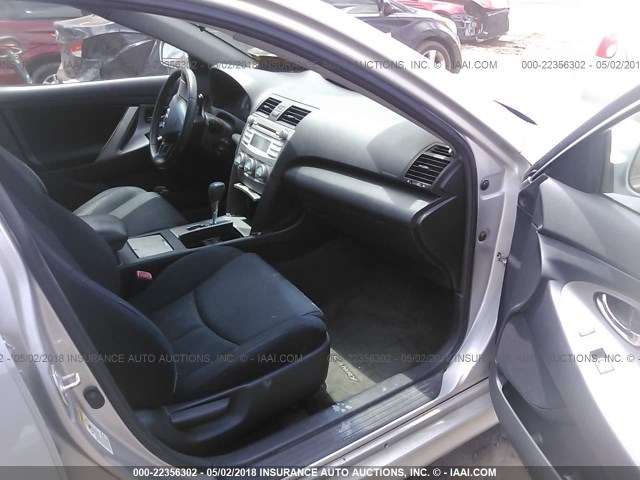 4T1BE46K87U111548 - 2007 TOYOTA CAMRY NEW GENERAT CE/LE/XLE/SE SILVER photo 5