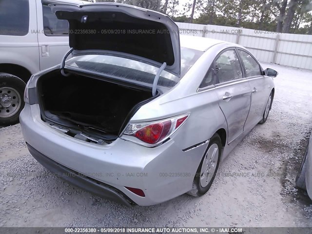 KMHEC4A41CA022475 - 2012 HYUNDAI SONATA HYBRID SILVER photo 4