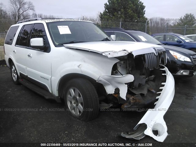 5LMFU28R93LJ41870 - 2003 LINCOLN NAVIGATOR WHITE photo 1