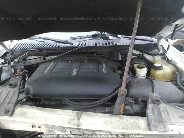 5LMFU28R93LJ41870 - 2003 LINCOLN NAVIGATOR WHITE photo 10