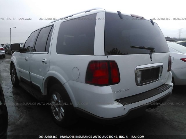 5LMFU28R93LJ41870 - 2003 LINCOLN NAVIGATOR WHITE photo 3