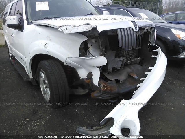 5LMFU28R93LJ41870 - 2003 LINCOLN NAVIGATOR WHITE photo 6