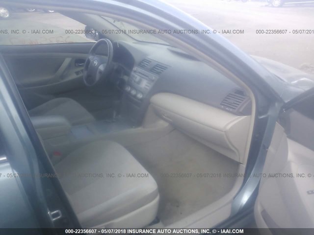 4T1BF3EK4AU560418 - 2010 TOYOTA CAMRY SE/LE/XLE 绿色 照片 5