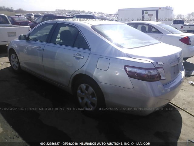 4T1BB46K28U058968 - 2008 TOYOTA CAMRY HYBRID SILVER photo 3