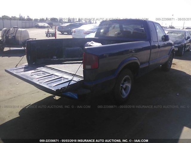 1GCCS19W728165732 - 2002 CHEVROLET S TRUCK S10 BLUE photo 4