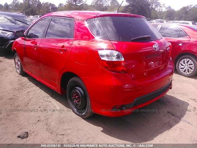 2T1KU4EE4BC665355 - 2011 TOYOTA COROLLA MATRIX  RED photo 3
