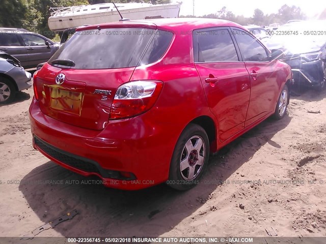2T1KU4EE4BC665355 - 2011 TOYOTA COROLLA MATRIX  RED photo 4