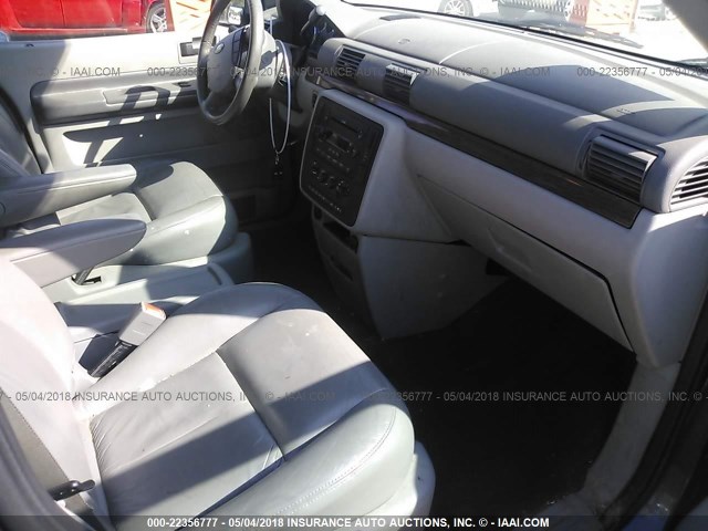 2FMDA52295BA37947 - 2005 FORD FREESTAR SEL GRAY photo 5