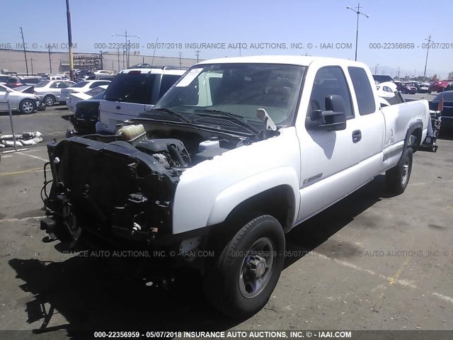 1GBHC29U47E192150 - 2007 CHEVROLET SILVERADO C2500 HEAVY DUTY WHITE photo 2