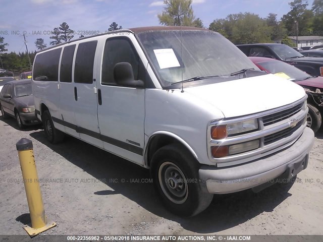 1GAHG39R221106120 - 2002 CHEVROLET EXPRESS G3500  WHITE photo 1