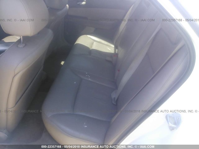 JH4KA9664XC001598 - 1999 ACURA 3.5RL WHITE photo 8