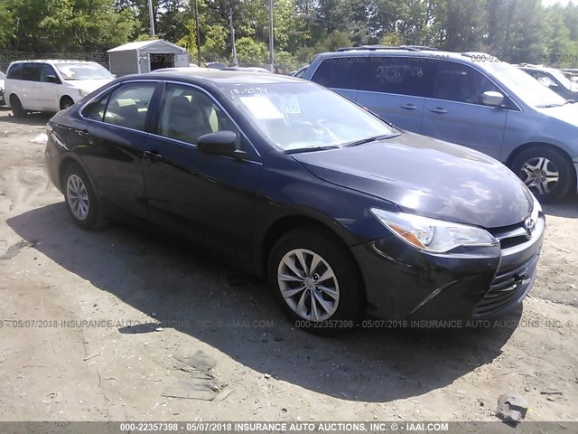 4T4BF1FK1GR558370 - 2016 TOYOTA CAMRY LE/XLE/SE/XSE BLACK photo 1