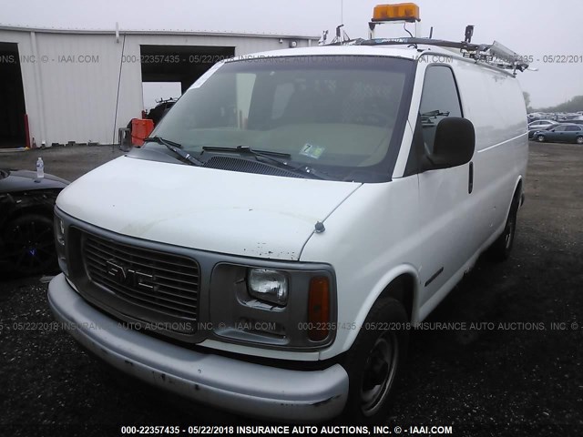 1GTGG25R5Y1264334 - 2000 GMC SAVANA G2500 WHITE photo 2