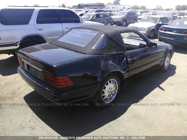 WDBFA63F9TF131583 - 1996 MERCEDES-BENZ SL 320 BLACK photo 4