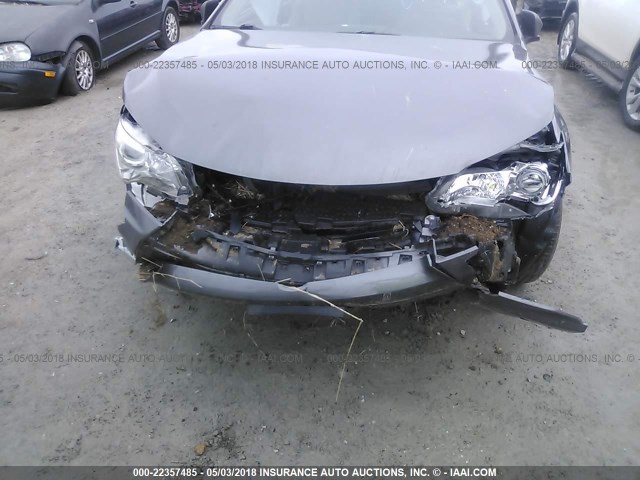 4T1BF1FK5GU505200 - 2016 TOYOTA CAMRY LE/XLE/SE/XSE 灰色 照片 6