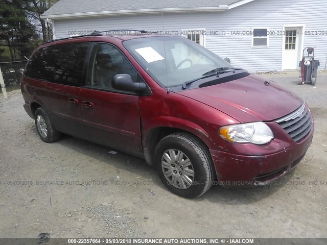 2C4GP44R55R512005 - 2005 CHRYSLER TOWN & COUNTRY LX MAROON photo 1