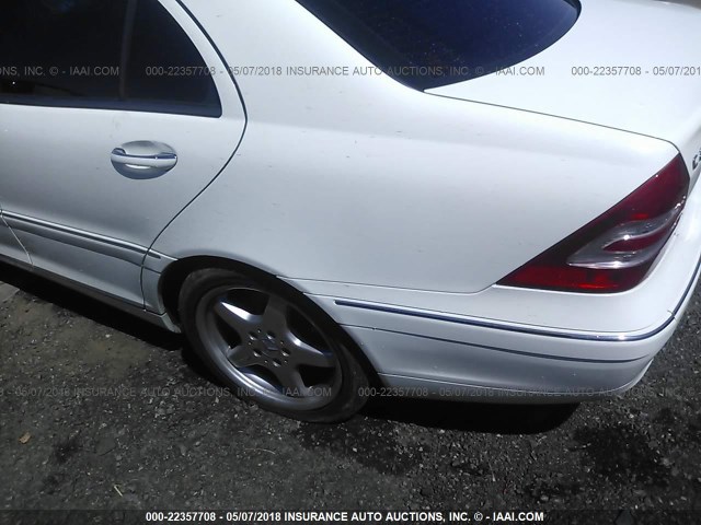 WDBRF61J44A550297 - 2004 MERCEDES-BENZ C 240 WHITE photo 6