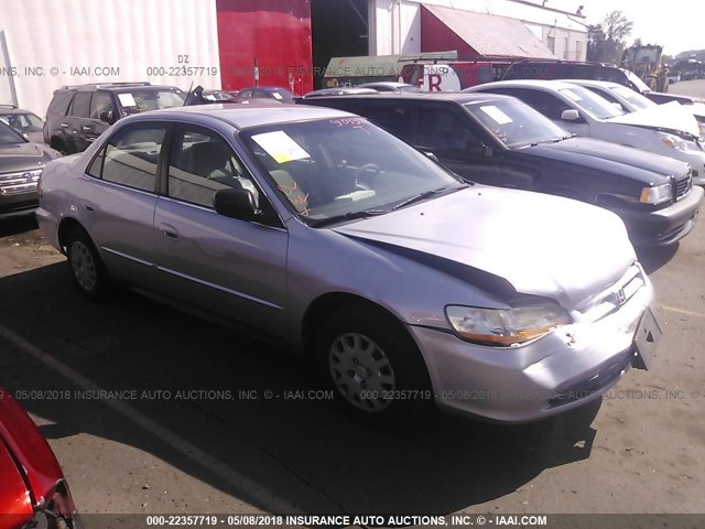 1HGCF86651A046152 - 2001 HONDA ACCORD VALUE GRAY photo 1