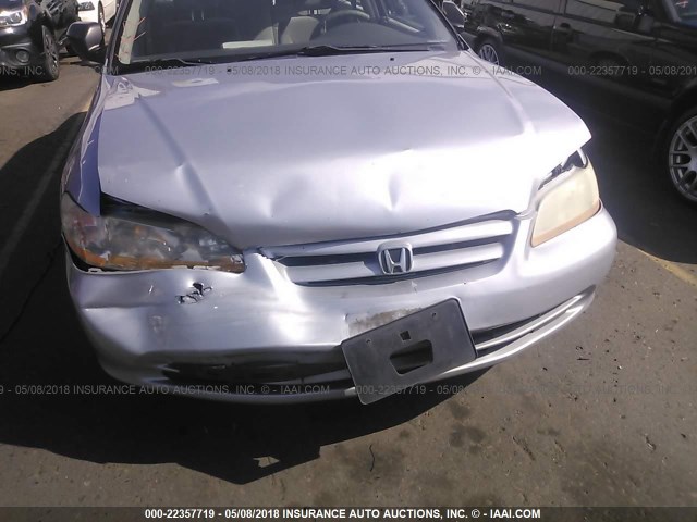 1HGCF86651A046152 - 2001 HONDA ACCORD VALUE GRAY photo 6