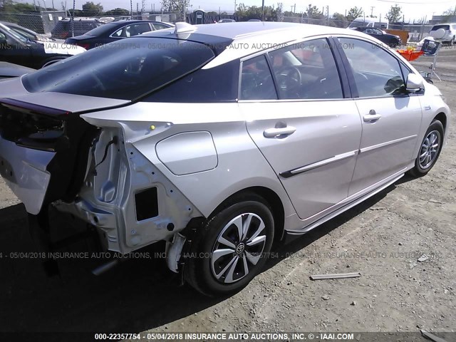 JTDKARFP1H3054982 - 2017 TOYOTA PRIUS PRIME  白色 照片 4