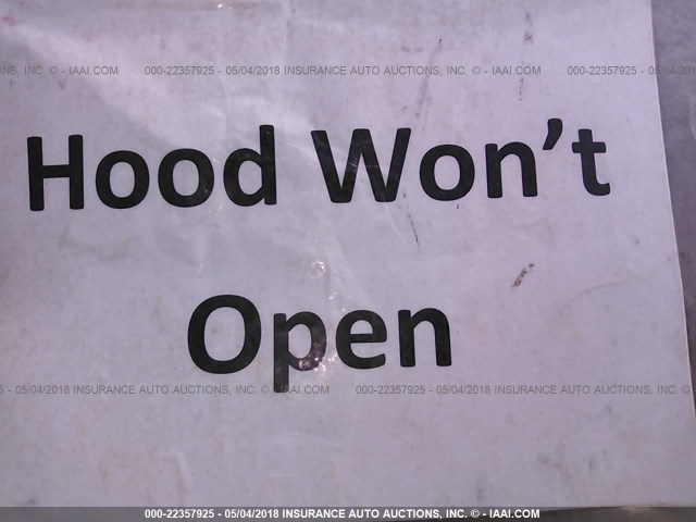 1GYEC63N05R201112 - 2005 CADILLAC ESCALADE LUXURY თეთრი ფოტო 10