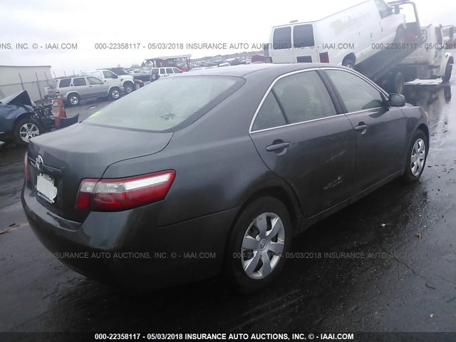 4T4BE46K37R006499 - 2007 TOYOTA CAMRY NEW GENERAT CE/LE/XLE/SE GRAY photo 4