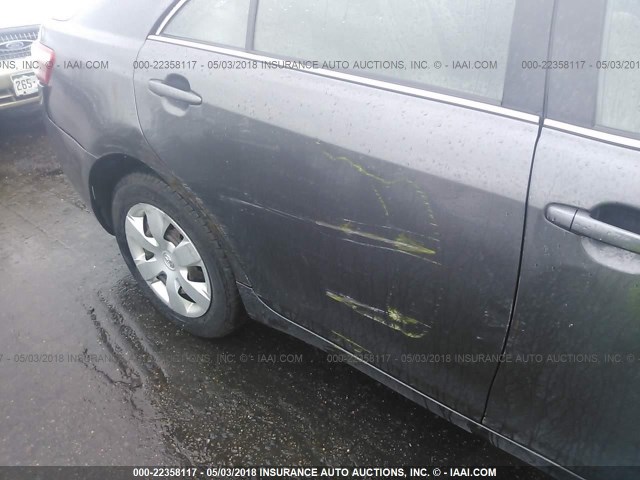 4T4BE46K37R006499 - 2007 TOYOTA CAMRY NEW GENERAT CE/LE/XLE/SE GRAY photo 6