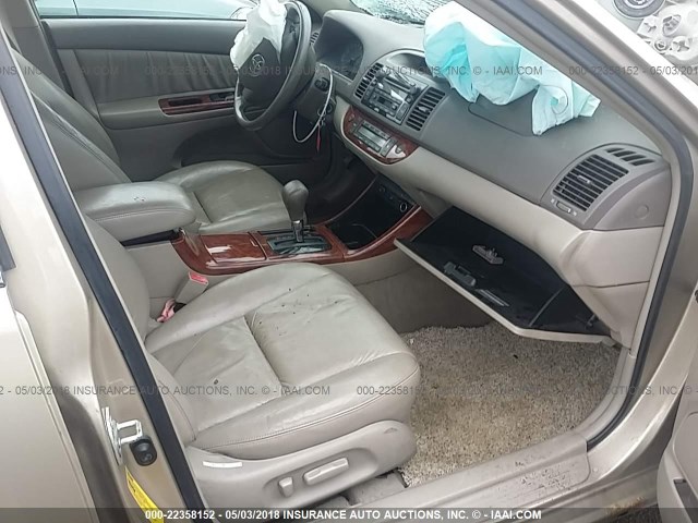 4T1BE30K83U250625 - 2003 TOYOTA CAMRY LE/XLE/SE ოქროსფერი ფოტო 5