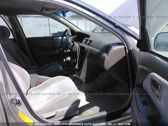JT2BG28K5W0163055 - 1998 TOYOTA CAMRY LE/XLE Champagne photo 5