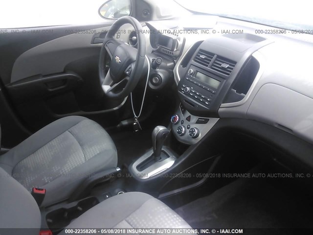 1G1JA5SH6F4149380 - 2015 CHEVROLET SONIC LS 海军蓝 照片 5