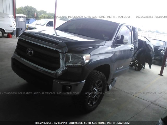 5TFRM5F14EX069961 - 2014 TOYOTA TUNDRA DOUBLE CAB SR/SR5 GRAY photo 2