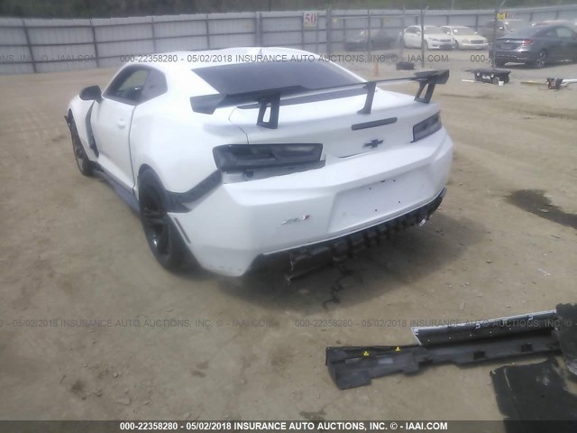 1G1FJ1R6XJ0100010 - 2018 CHEVROLET CAMARO ZL1 白色 照片 6