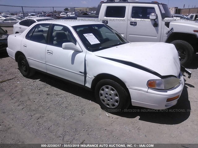 4T1BG12K0TU916260 - 1996 TOYOTA CAMRY DX/LE/XLE WHITE photo 1